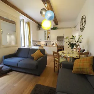 2 Bedroom Old Town Centre Nizza